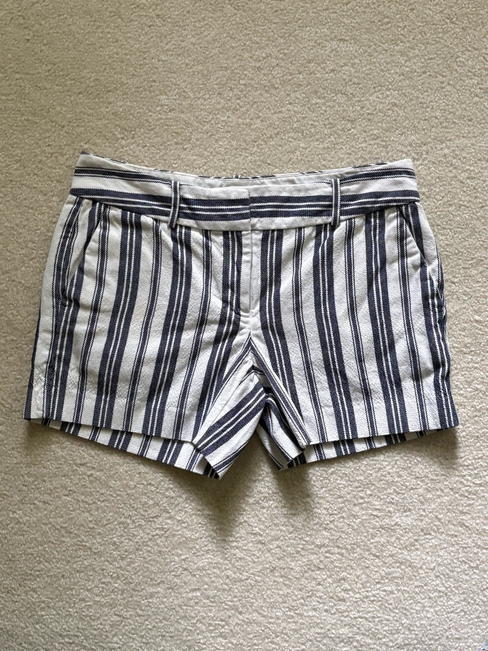 Ann Taylor Factory Women’s Striped Shorts. Size 2.